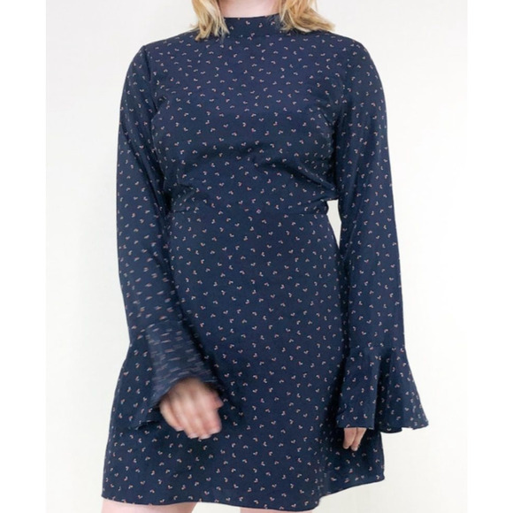 JOA J.O.A REVOLVE Bell Sleeve Open Back Dress Navy Geometric sz Small - Picture 2 of 13